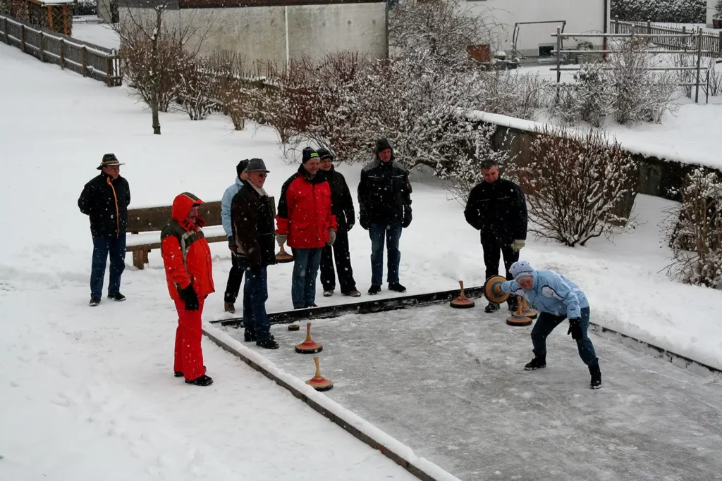 Eisstockschießen-3